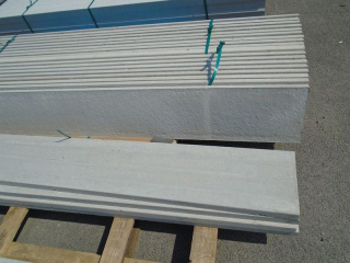 Podhrabová doska hladká 200x40 mm, betón